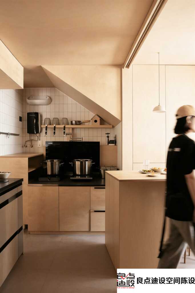 爆款原木风咖啡店软装设计揭秘!这样装，天天客满不是梦!